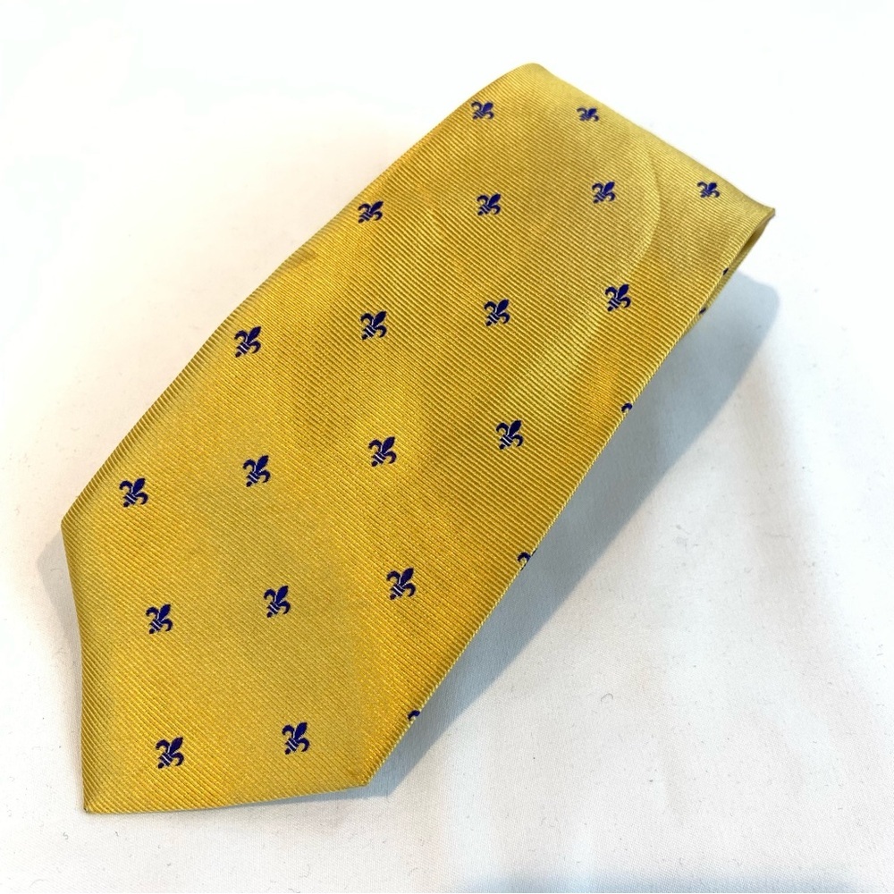 Charles Tyrwhitt Fleur Du Lis Silk Tie Gold Yellow Navy Blue 60"L x 3.25"W